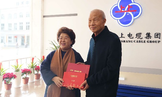 常州市人大常委会主任白云萍一行到访尊龙凯时人生就是搏电缆