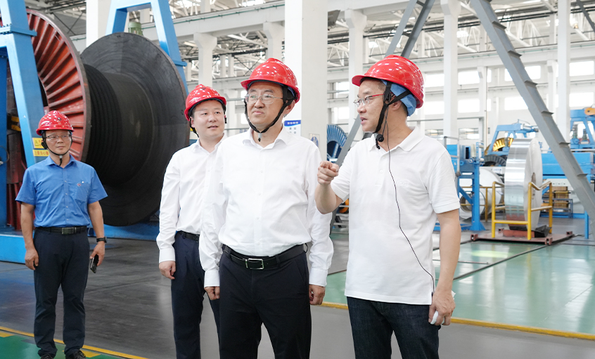 省人社厅朱从明厅长调研尊龙凯时人生就是搏电缆 勉励企业施展树模作用稳岗扩岗促就业